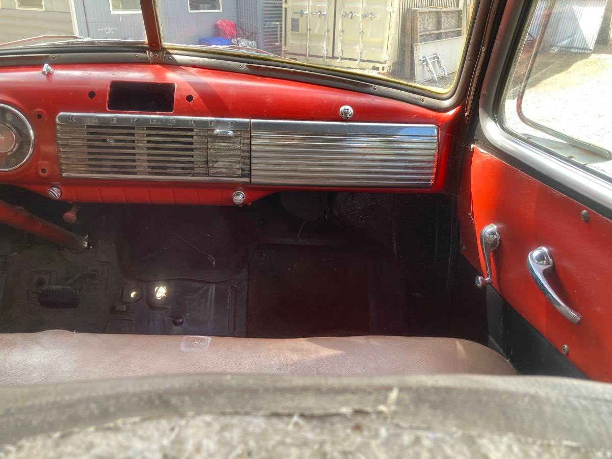 Chevrolet-thriftmaster-1948-red-16