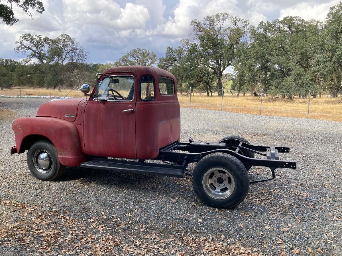 Chevrolet-thriftmaster-1948-red-3