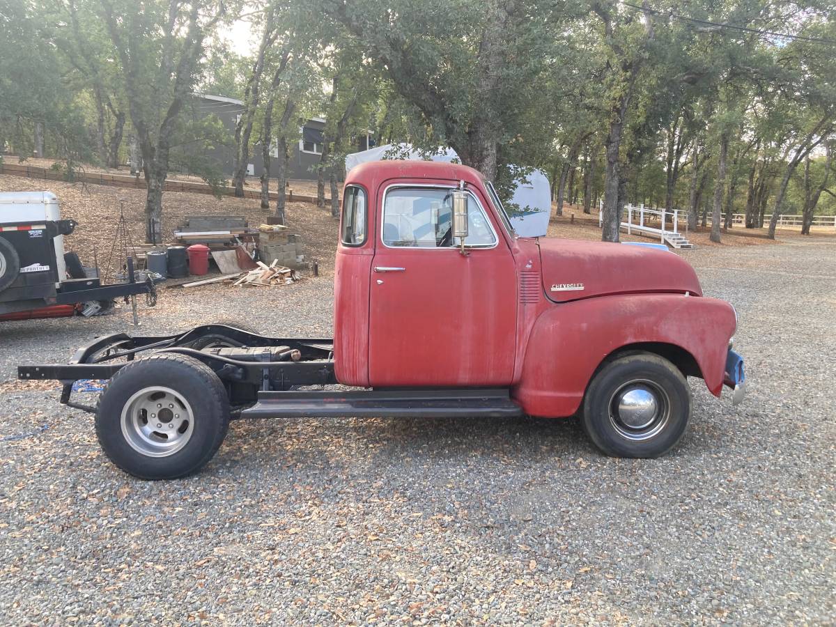 Chevrolet-thriftmaster-1948-red-5