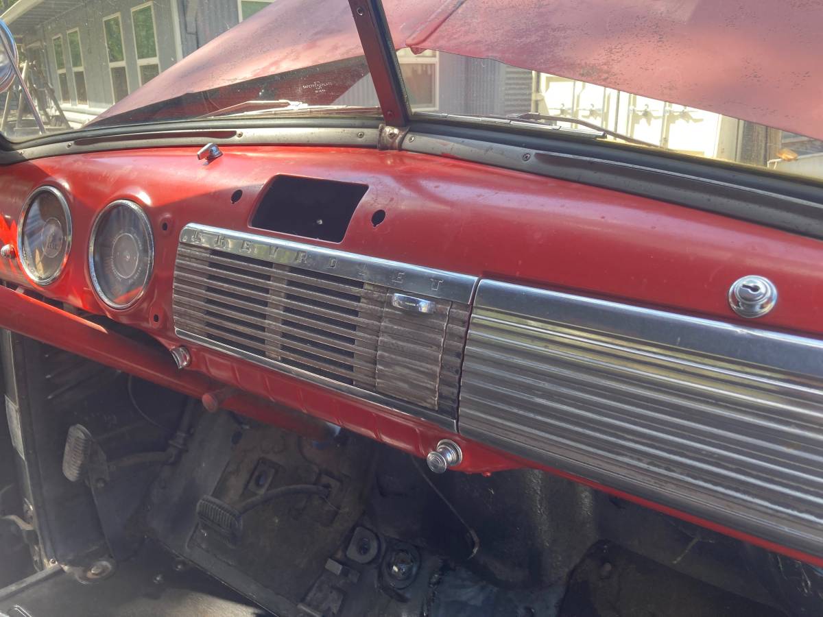 Chevrolet-thriftmaster-1948-red-8