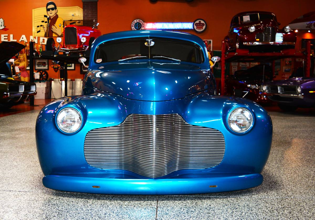 Chevrolet-town-sedan-1941-blue