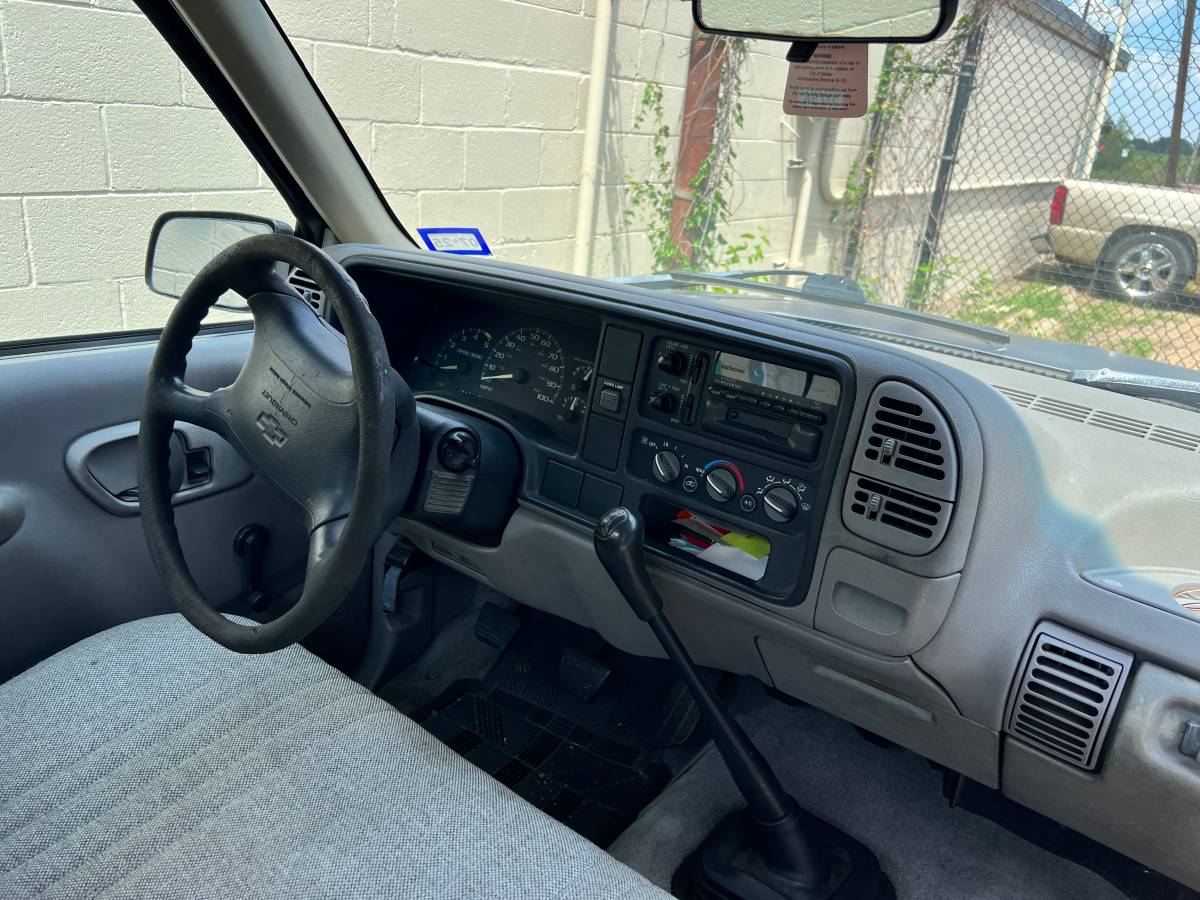 Chevrolet-truck-1500-1995-green-6
