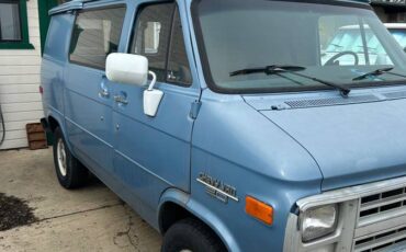 Chevrolet-van.-1989-blue-2