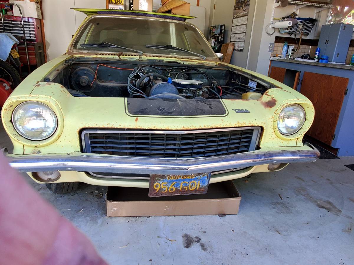 Chevrolet-vega-1971-yellow-5
