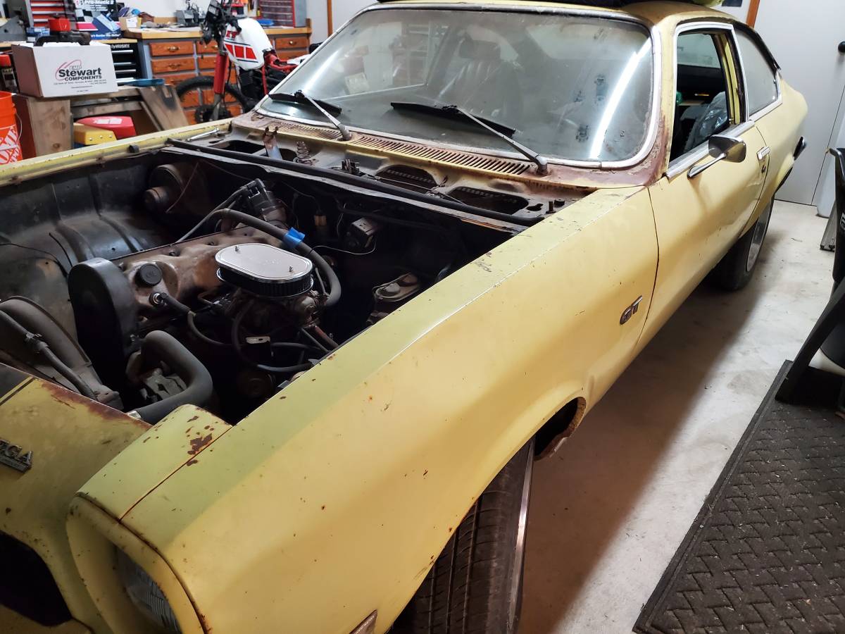 Chevrolet-vega-1971-yellow-8