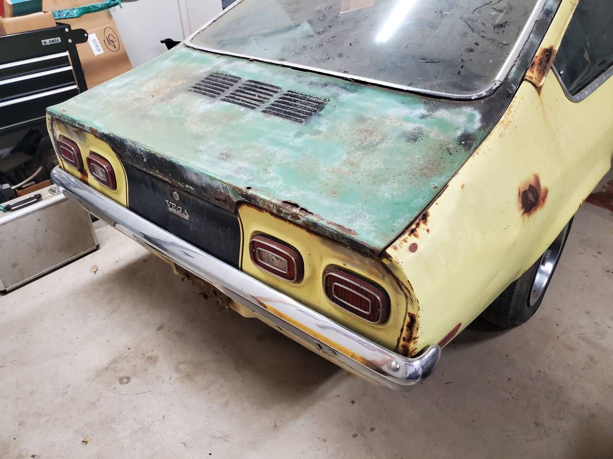 Chevrolet-vega-1971-yellow-9