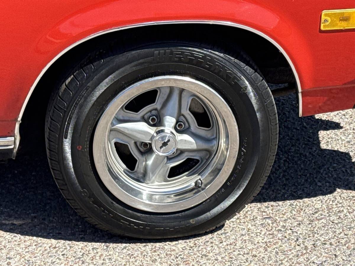Chevrolet-vega-gt-1975-red-8