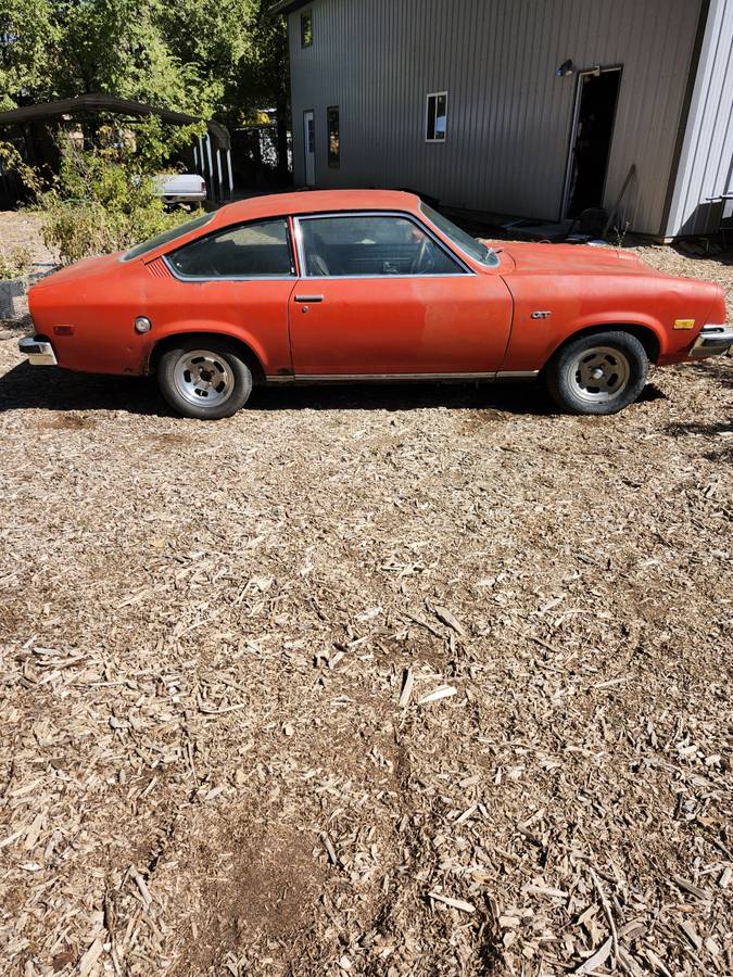 Chevrolet-vega-gt.-1974-orange-20