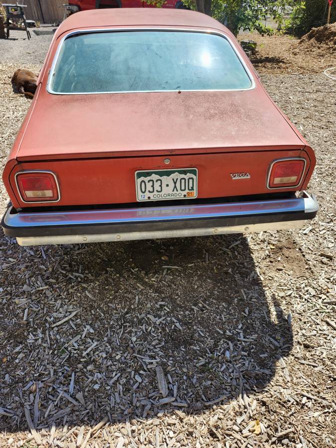 Chevrolet-vega-gt.-1974-orange-23