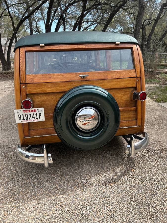 Chevrolet-woody-1948-green-5