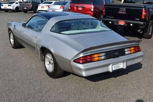 Chevrolet-z28-base-1980-silver-12