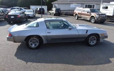 Chevrolet-z28-base-1980-silver-13