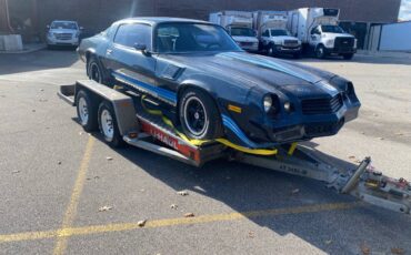Chevrolet-z28-camaro-1981-blue-25