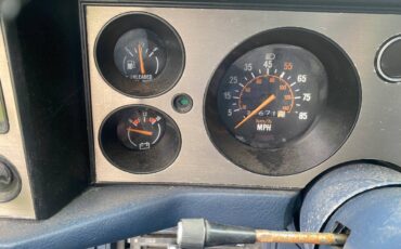Chevrolet-z28-camaro-1981-blue-34