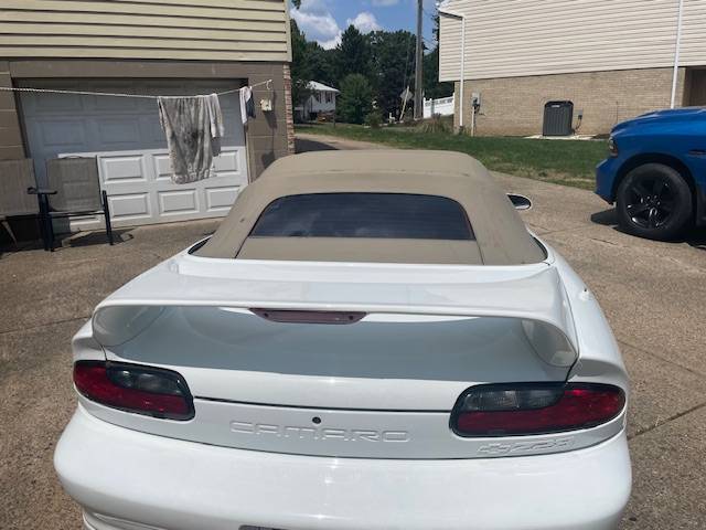 Chevrolet-z28-camaro-convertible-1996-white-1
