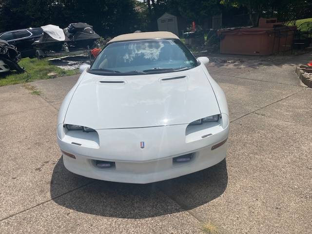 Chevrolet-z28-camaro-convertible-1996-white-12