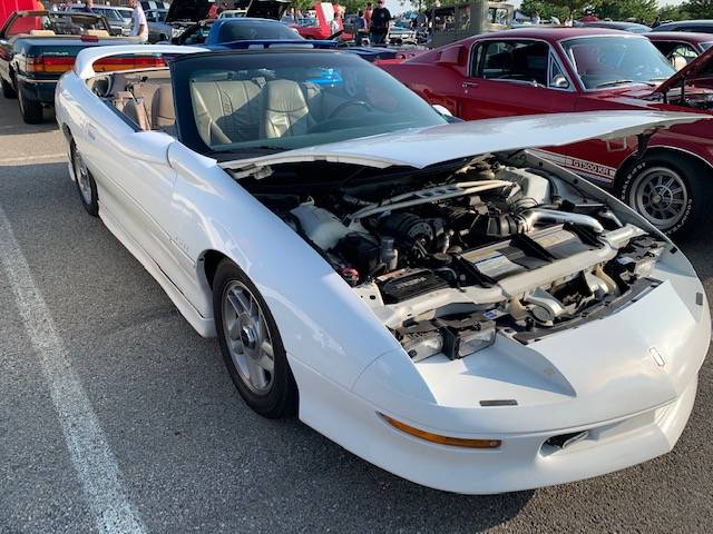 Chevrolet-z28-camaro-convertible-1996-white-17