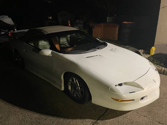 Chevrolet-z28-camaro-convertible-1996-white-8