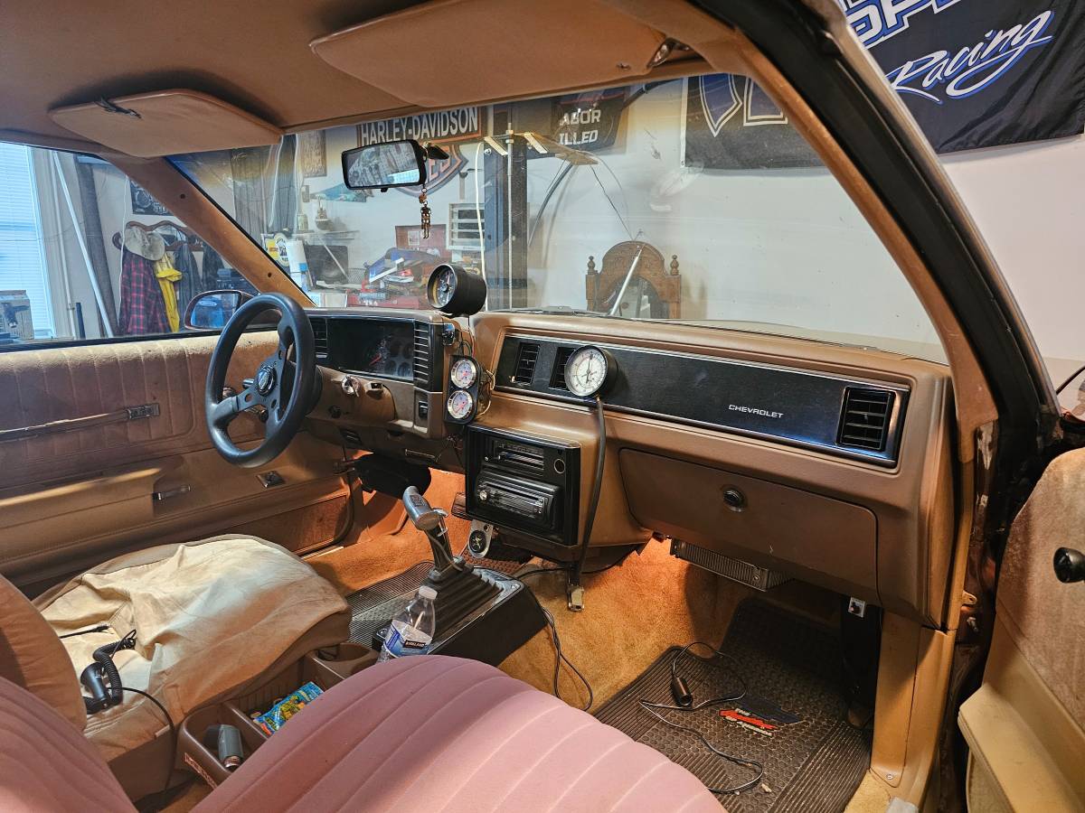 Chevty-monte-carlo-1986-brown-7