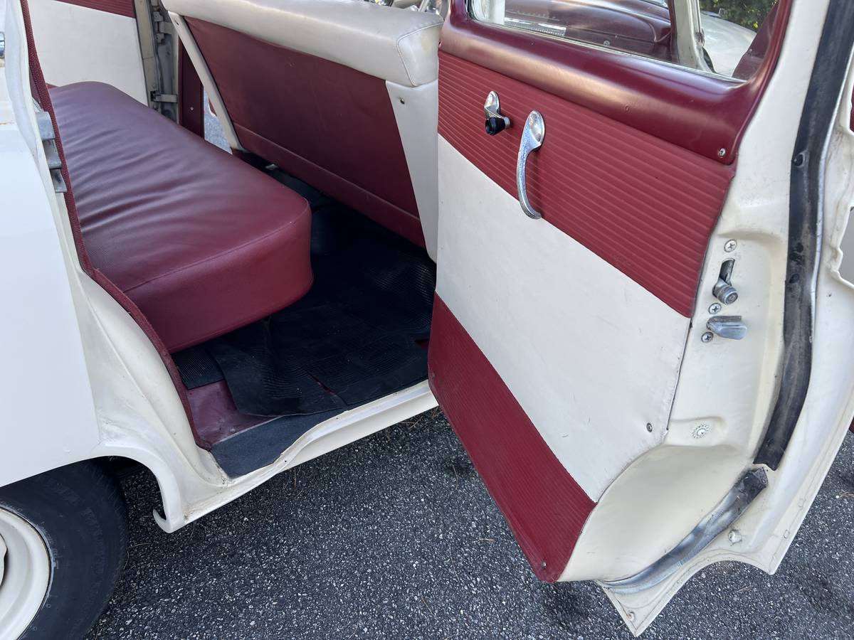 Chevy-150-station-wagon-1954-12