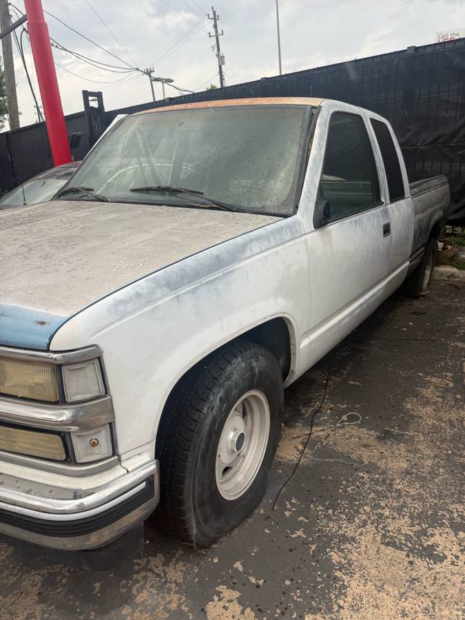 Chevy-1500-1995-white