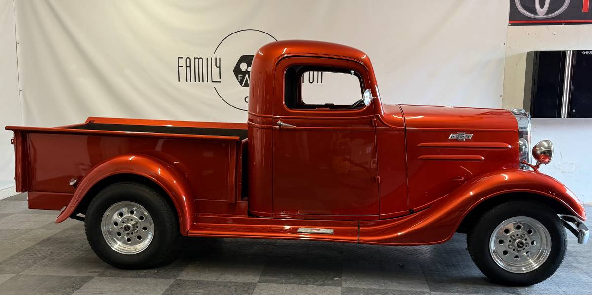 Chevy-1936-orange-10