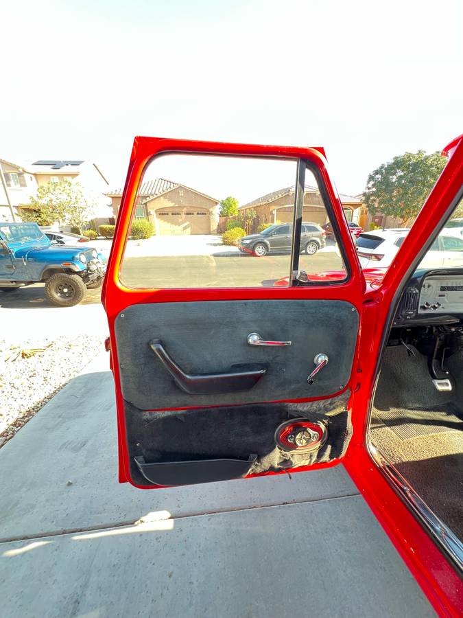 Chevy-1965-red-23
