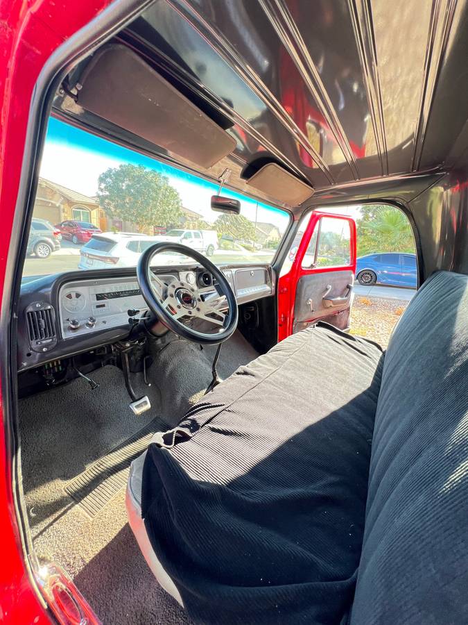 Chevy-1965-red-8