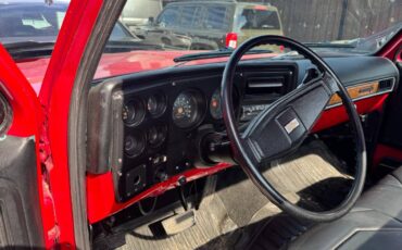 Chevy-1977-red-15