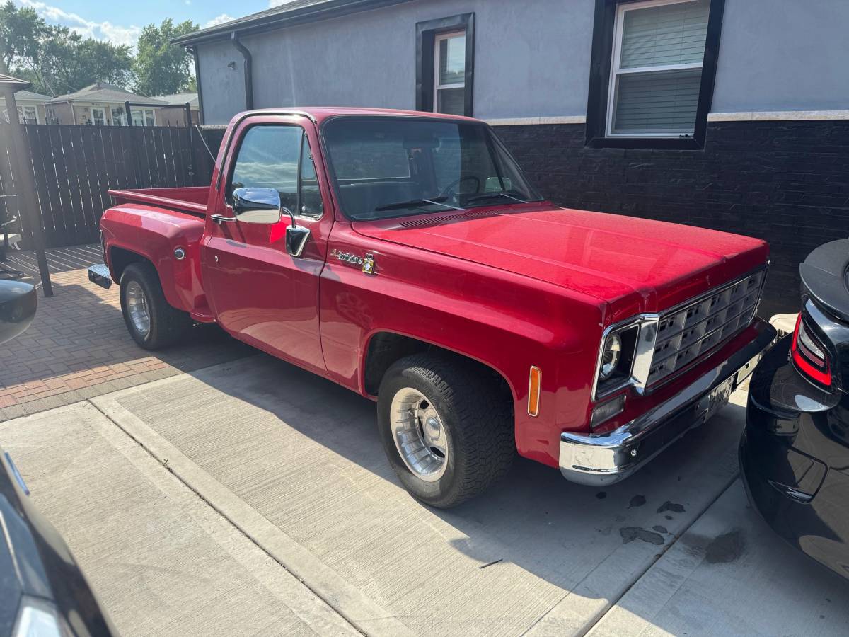 Chevy-1977-red-16