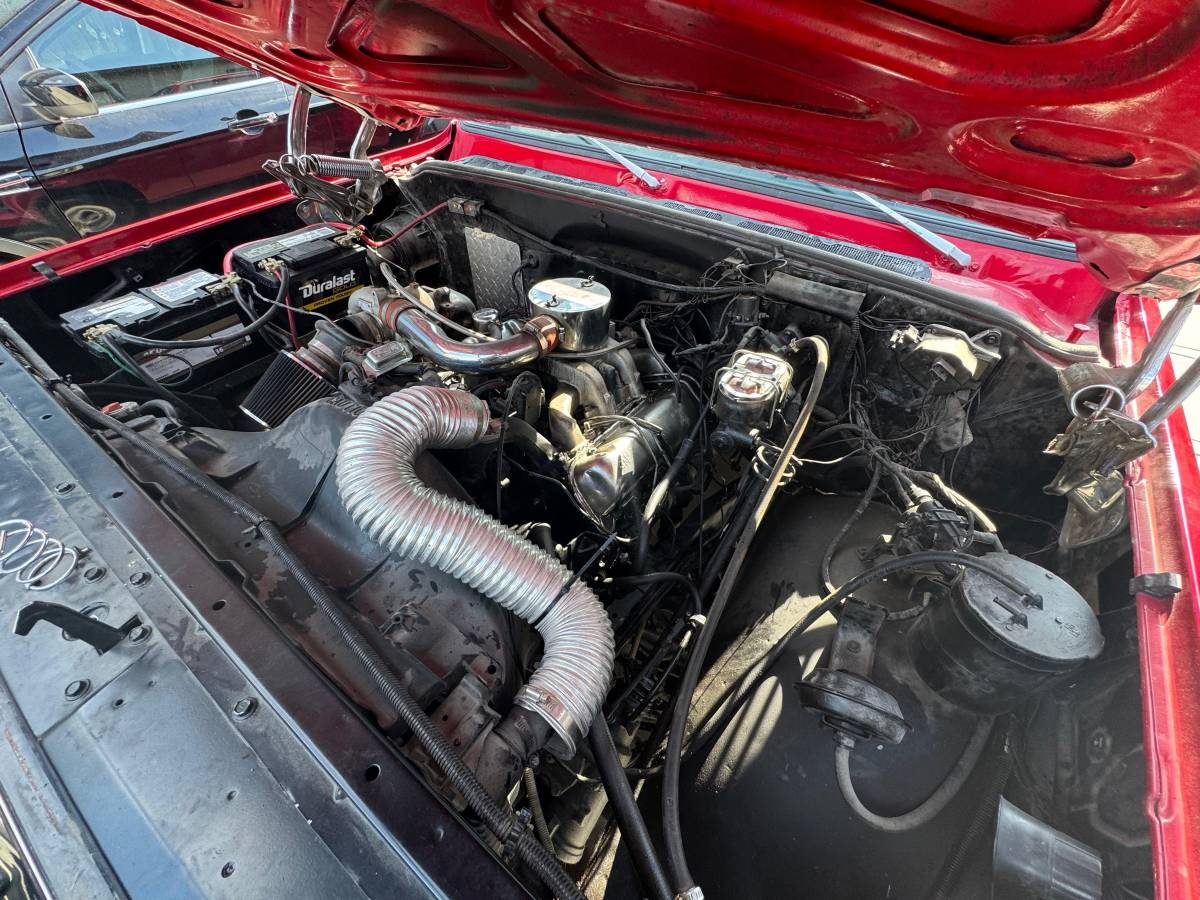 Chevy-1977-red-8