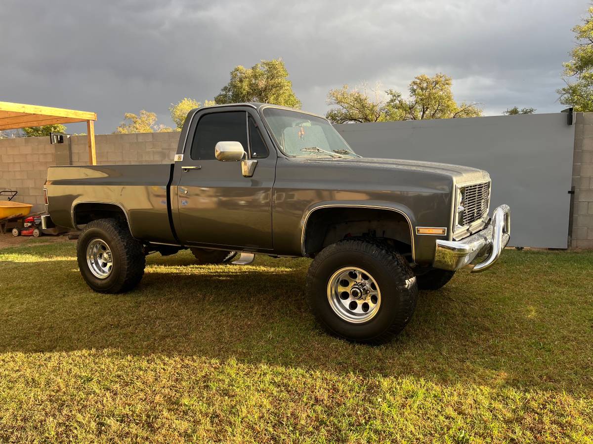 Chevy-1984-grey-4