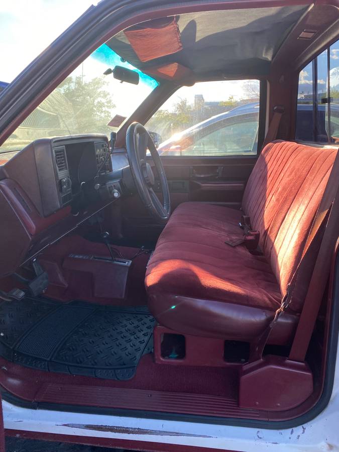 Chevy-1988-white-4