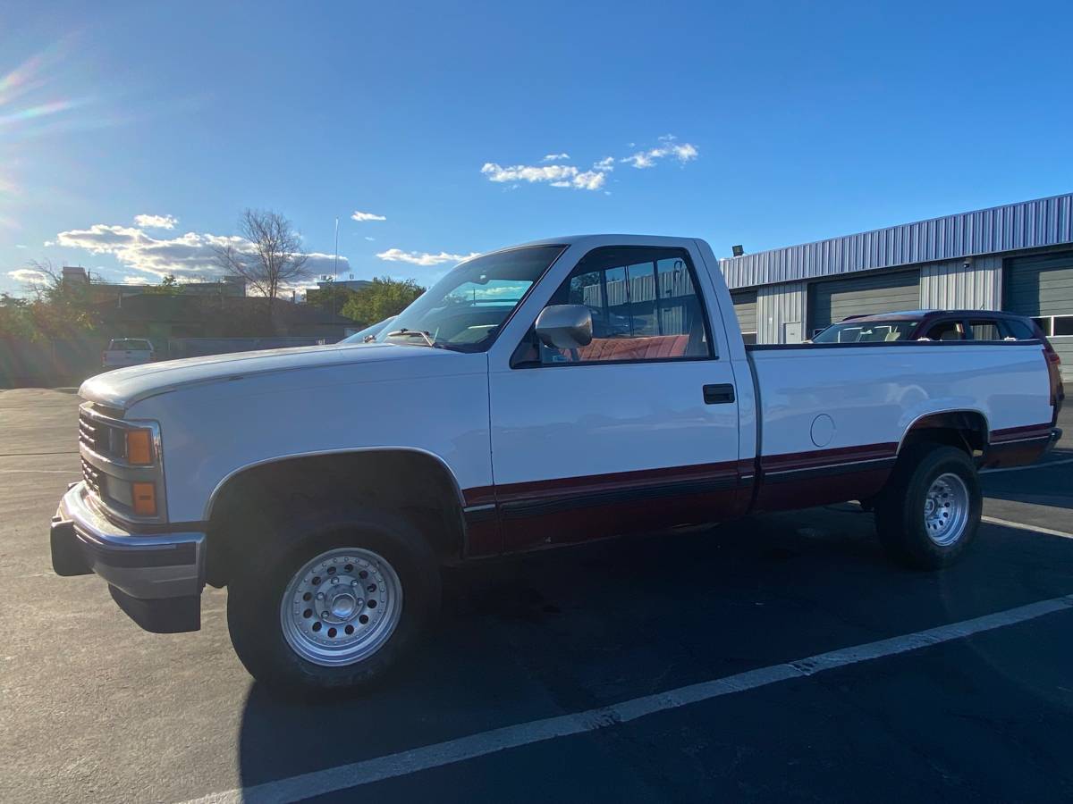Chevy-1988-white-5