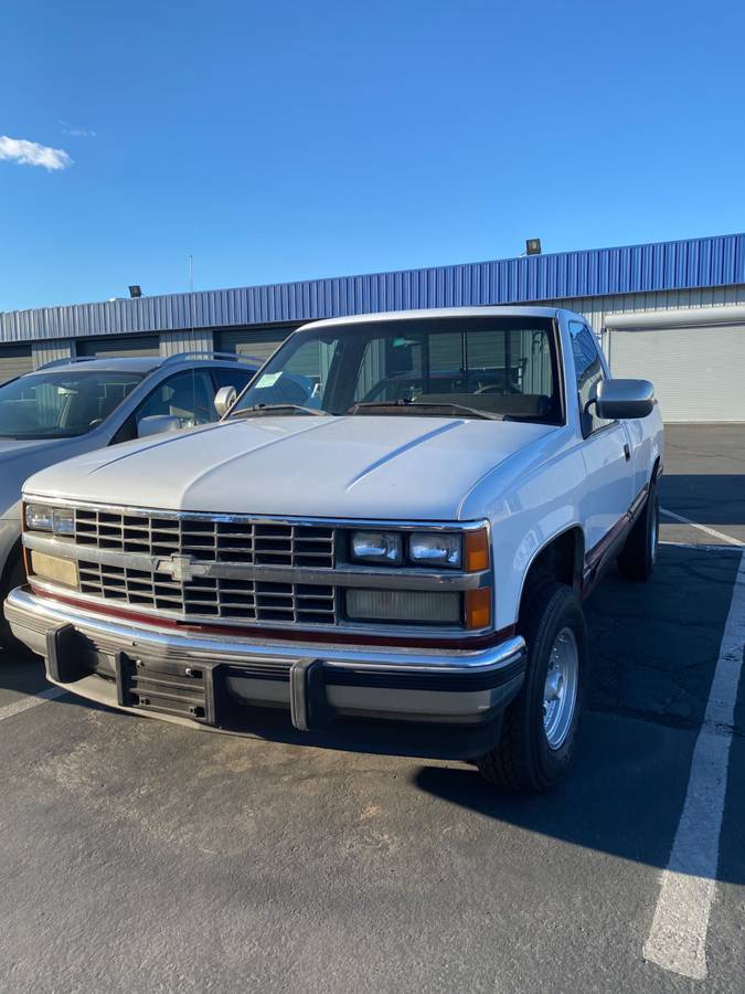 Chevy-1988-white