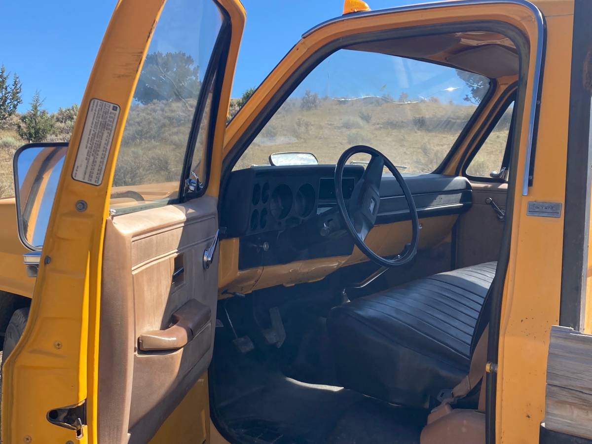 Chevy-1989-yellow-2