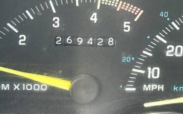 Chevy-1991-yellow-1