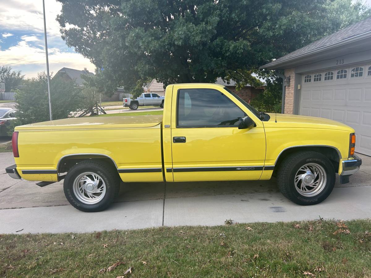 Chevy-1991-yellow-2