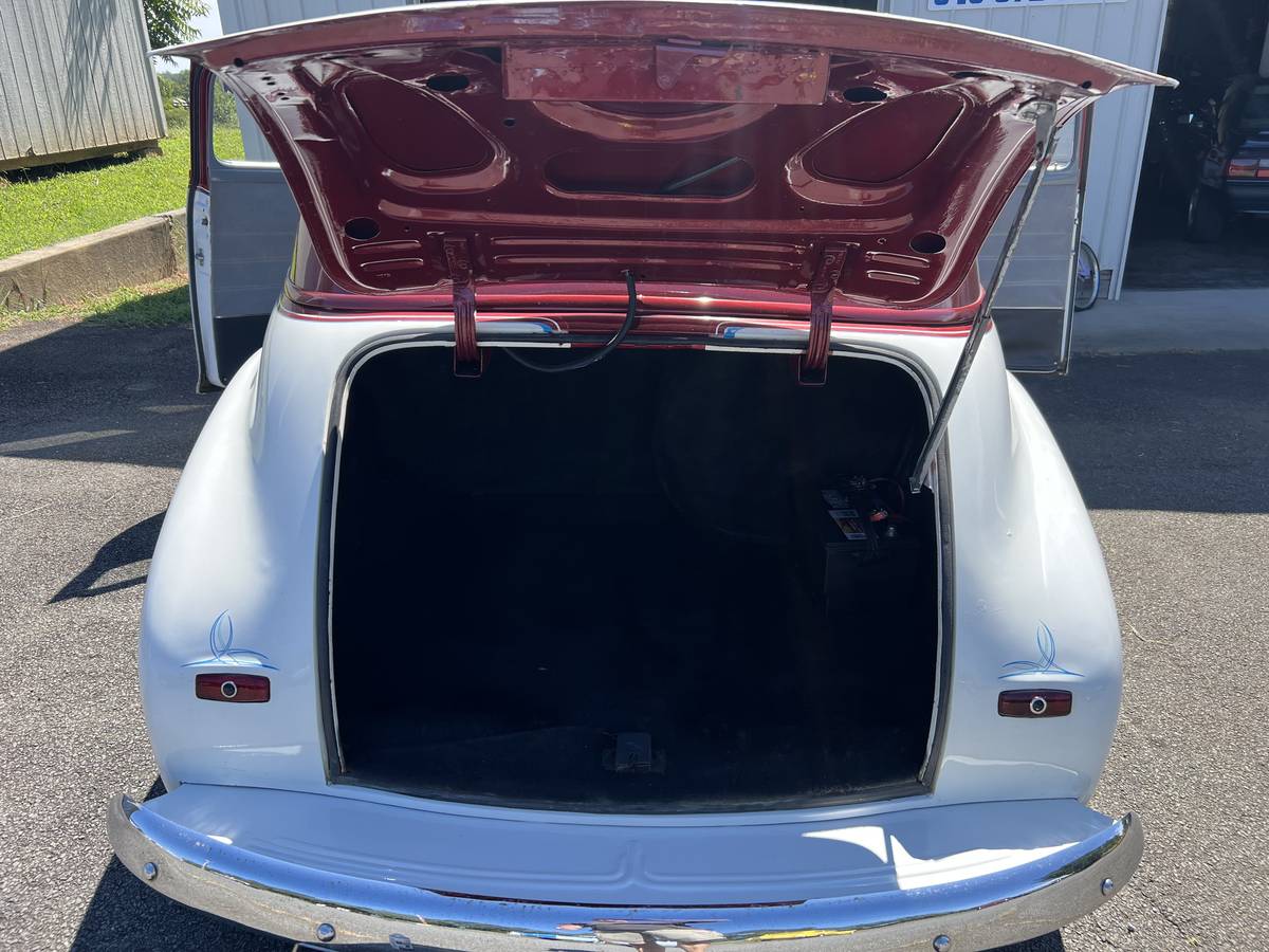 Chevy-2-door-sedan-1938-custom-10