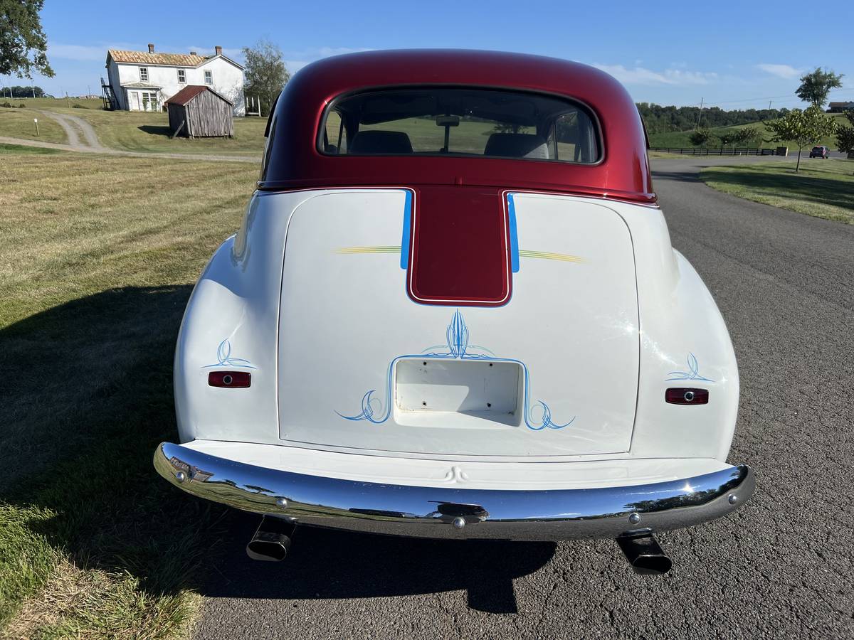 Chevy-2-door-sedan-1938-custom-14