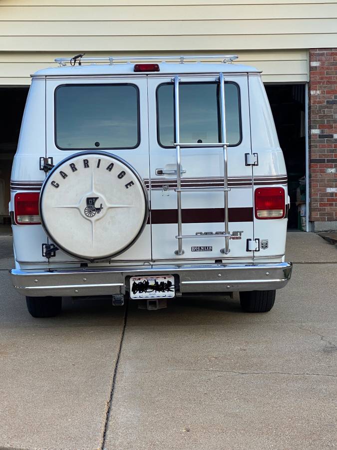 Chevy-2500-1995-white-3