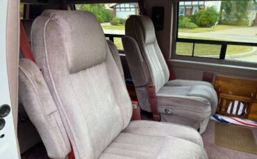 Chevy-2500-1995-white-5