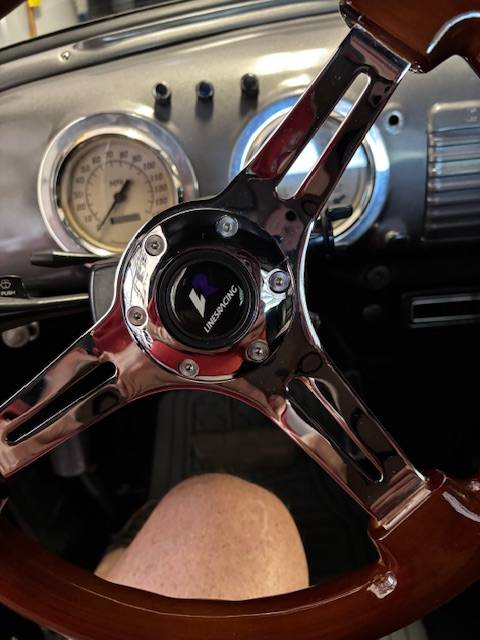 Chevy-3100-pickup-1952-black-15