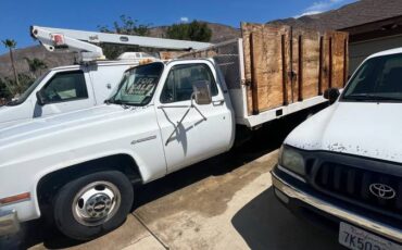 Chevy-3500-1989-white-1
