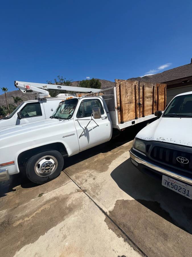 Chevy-3500-1989-white-1