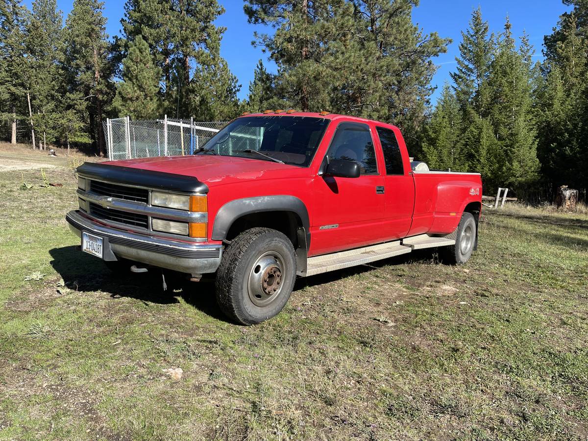 Chevy-3500-truck-1995-red-1