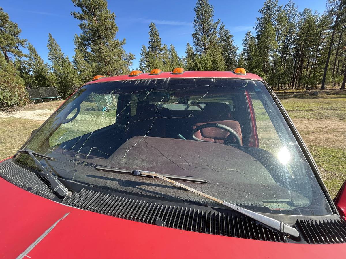 Chevy-3500-truck-1995-red-10