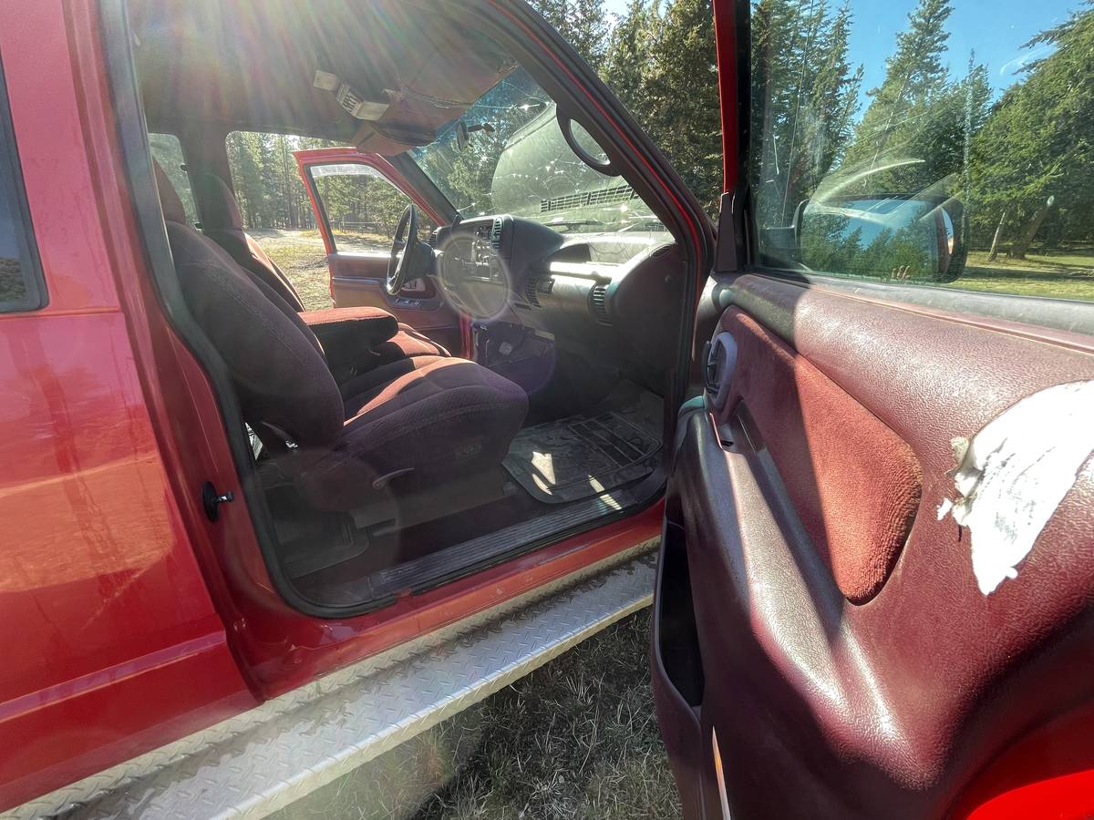 Chevy-3500-truck-1995-red-18