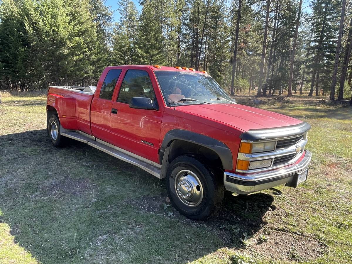 Chevy-3500-truck-1995-red-2