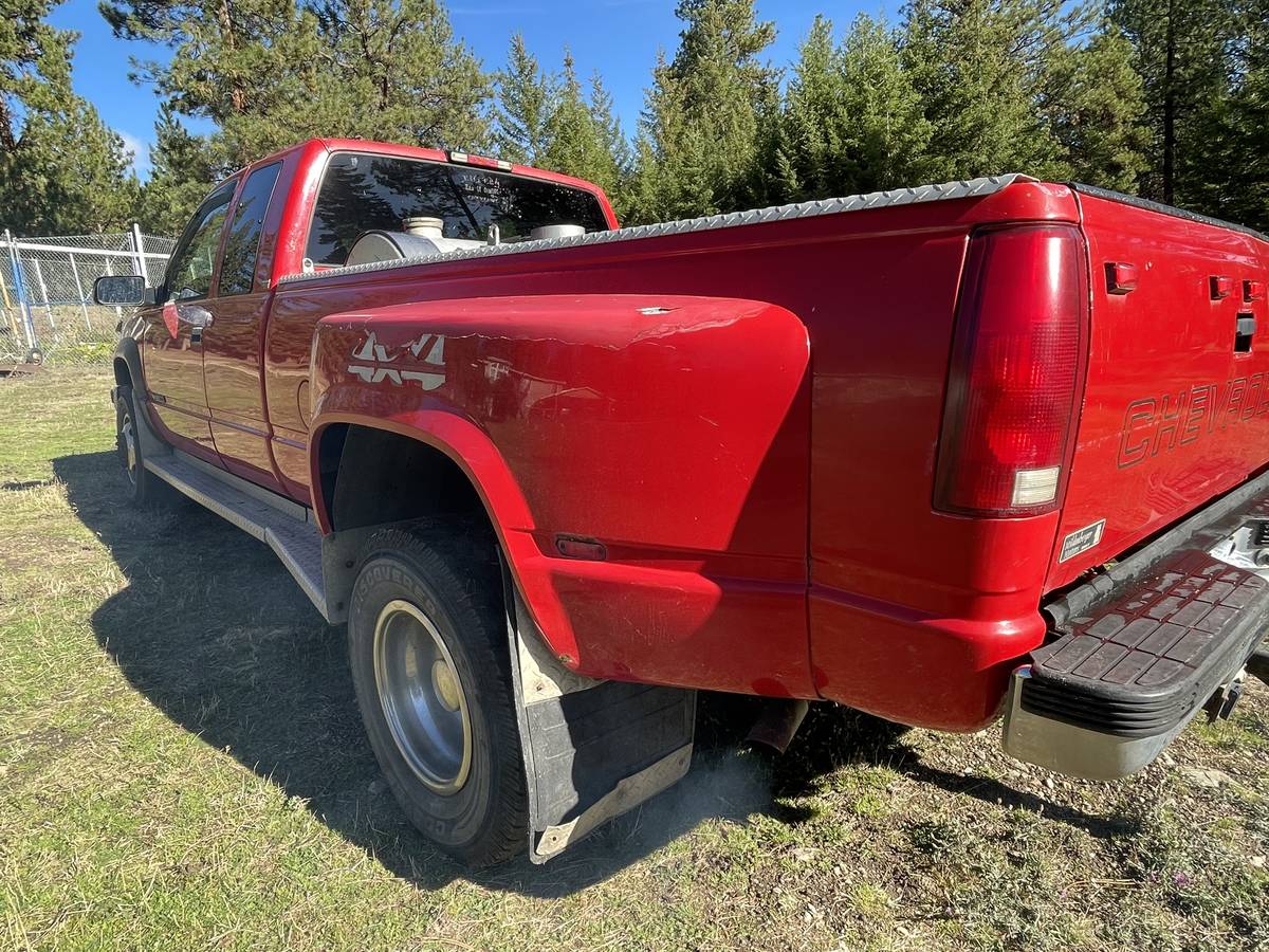 Chevy-3500-truck-1995-red-8